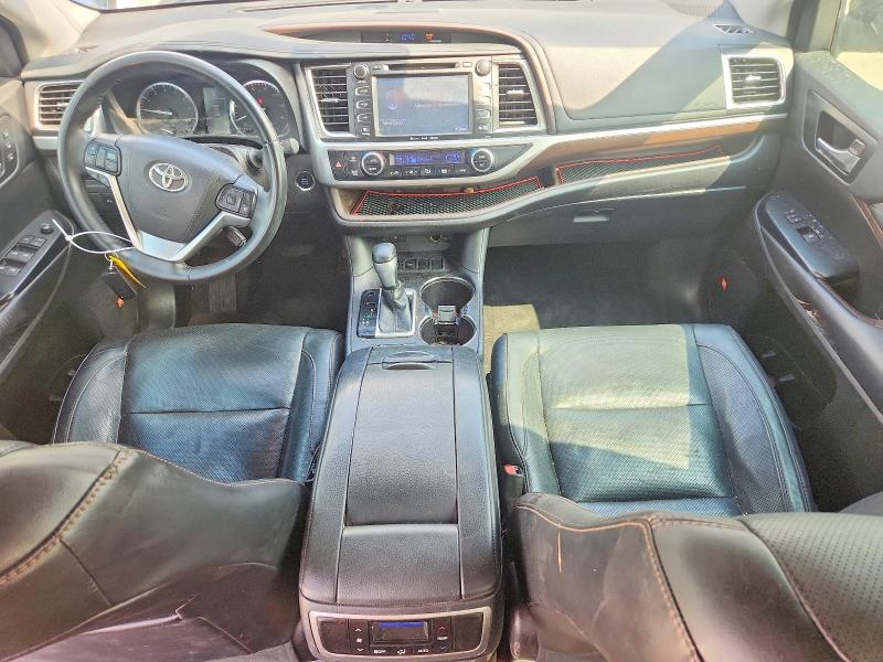 2016 Toyota VIN 5TDYKRFH3GS140565 COPART salvage auction — FRONT END, Tx - Salvage Vehicle Title, sold $8,700 on 2026-07-06 (photo 8)