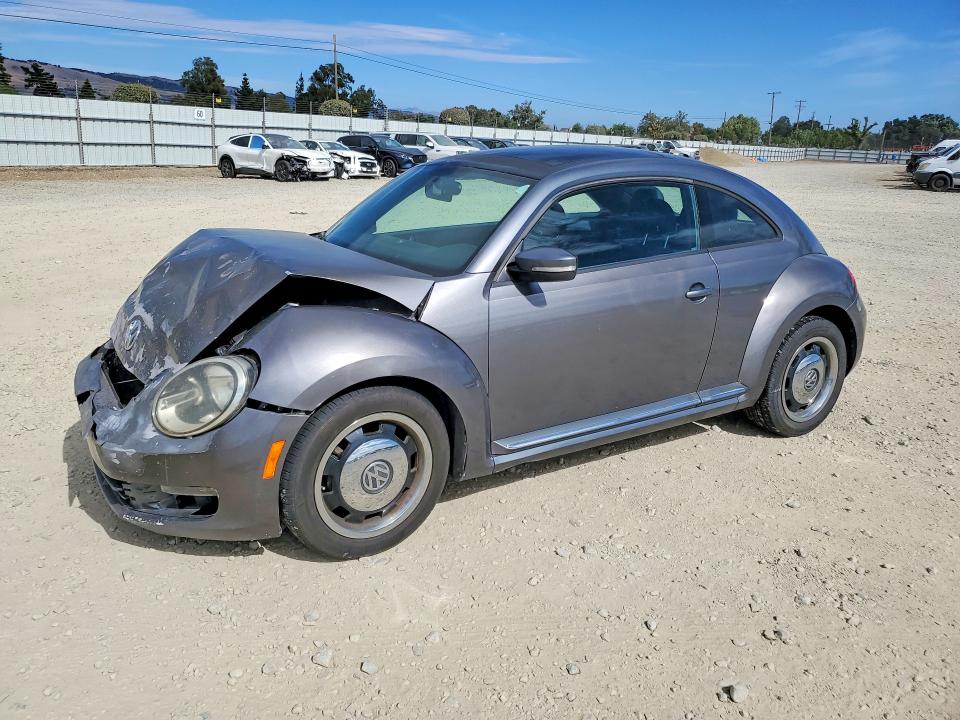 2012 Volkswagen Beetle VIN 3VWJX7ATXCM658036 — COPART salvage auction photo