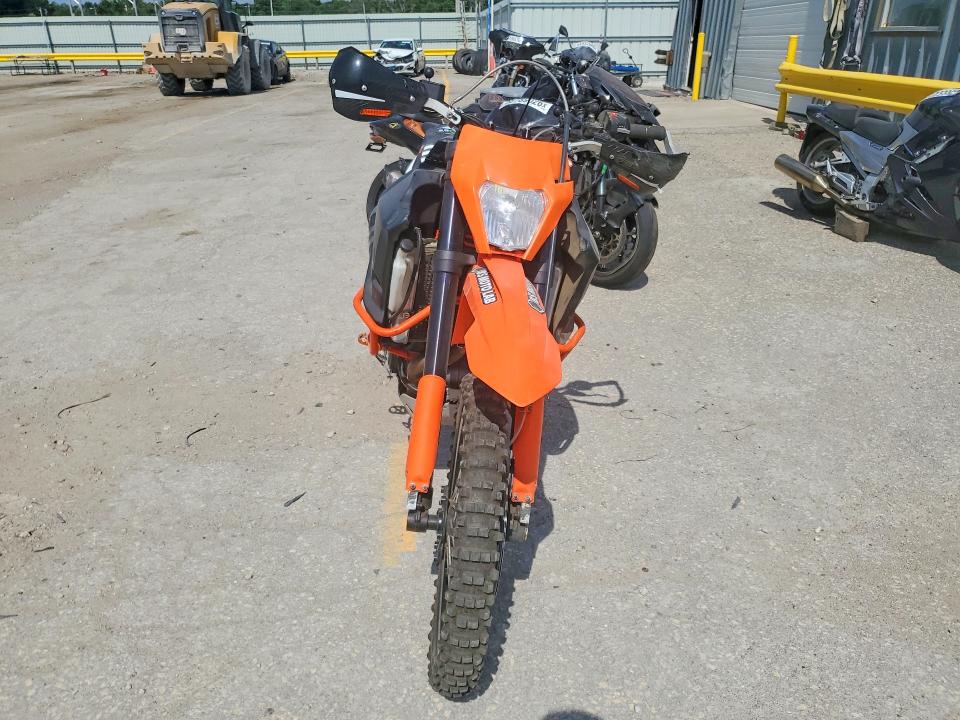 2017 Ktm VIN VBKV49401HM979183 COPART salvage auction — SIDE, Ks - Cert Of Title-Salvage, sold $950 on 2026-07-09 (photo 2)