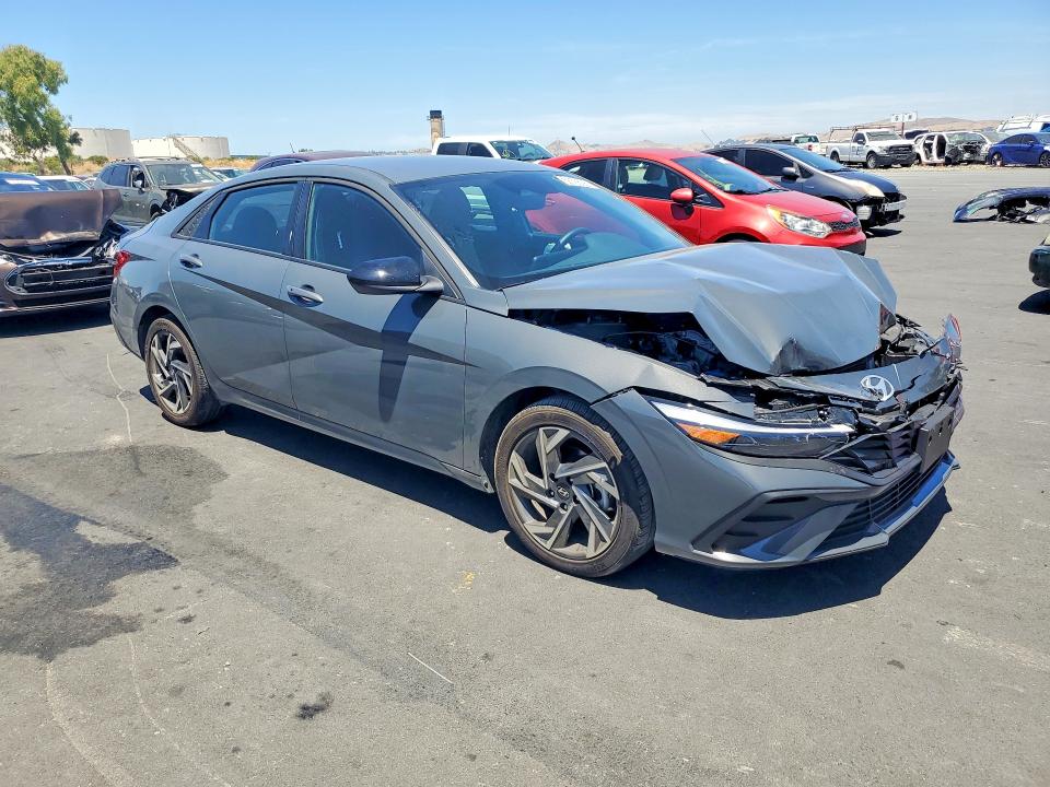 2025 Hyundai Elantra VIN KMHLM4DG2SU040555 COPART salvage auction — FRONT END, Ca - Salvage Certificate, sold $4,750 on 2026-07-13 (photo 4)