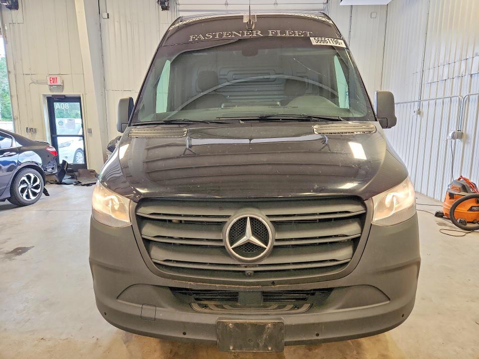 2023 Mercedes-benz VIN W1Y40BHYXPT124630 COPART salvage auction — REAR END, MN - CERT OF TITLE-SALVAGE, sold $6,900 on 2026-07-29 (photo 5)