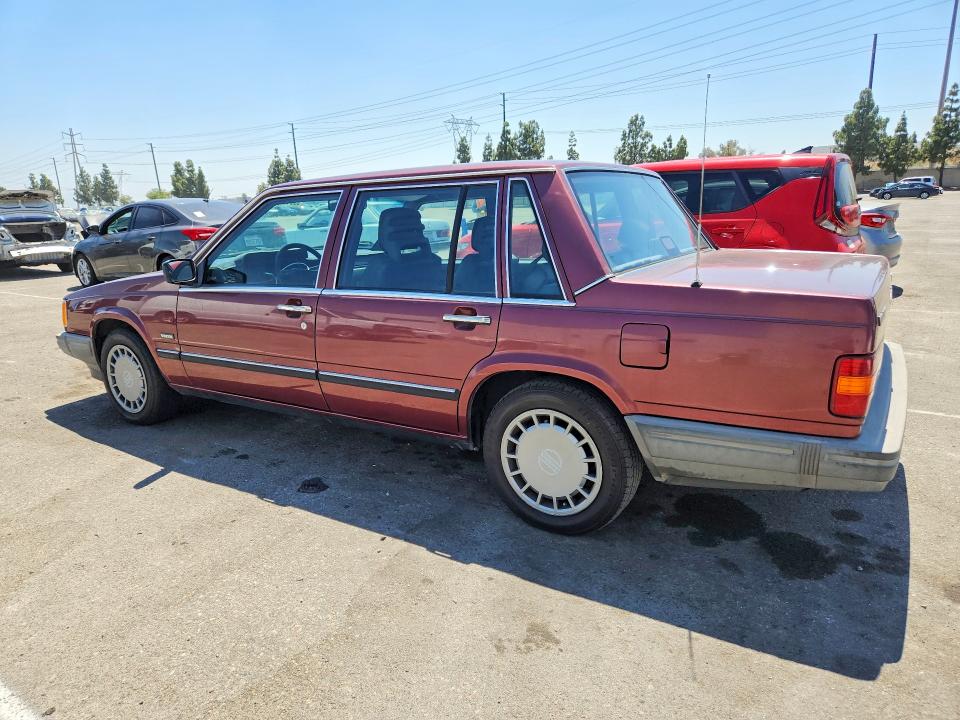 1990 Volvo 740 VIN YV1FA8848L2452536 COPART salvage auction — MINOR DENT/SCRATCHES, Ca - Dis/Dlr/Exp Only Clean Title, sold $200 on 2026-07-04 (photo 2)