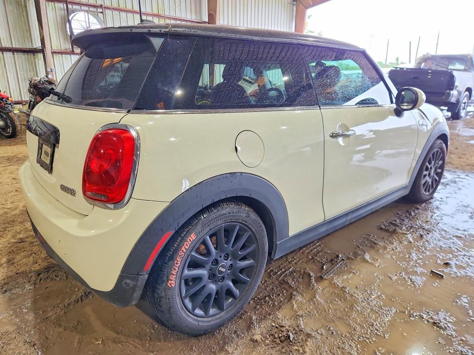 2018 Mini VIN WMWXP5C53J3C65414 COPART salvage auction — SIDE, Tx - Salvage Vehicle Title, sold $100 on 2026-07-23 (photo 3)