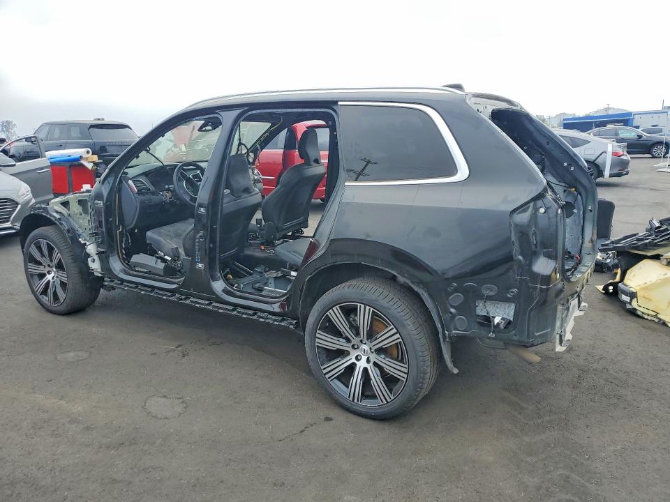 2024 Volvo Xc90 VIN YV4062PE2R1196331 COPART salvage auction — VANDALISM, CA - DIS/DLR/EXP ONLY CLEAN TITLE, sold $3,100 on 2026-07-27 (photo 2)