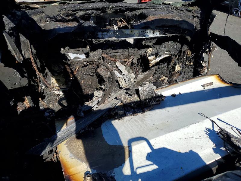 2025 Tesla Model 3 VIN 5YJ3E1ET1SF966501 COPART salvage auction — BURN, CA - NON-REPAIRABLE VEHICLE CERT, sold $150 on 2026-07-20 (photo 8)