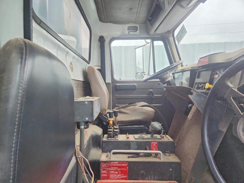 2001 International 4000 series VIN 1HTSDAAN01H293935 COPART salvage auction — NORMAL WEAR, Fl - Certificate Of Destruction (P), sold $1,500 on 2026-07-09 (photo 5)