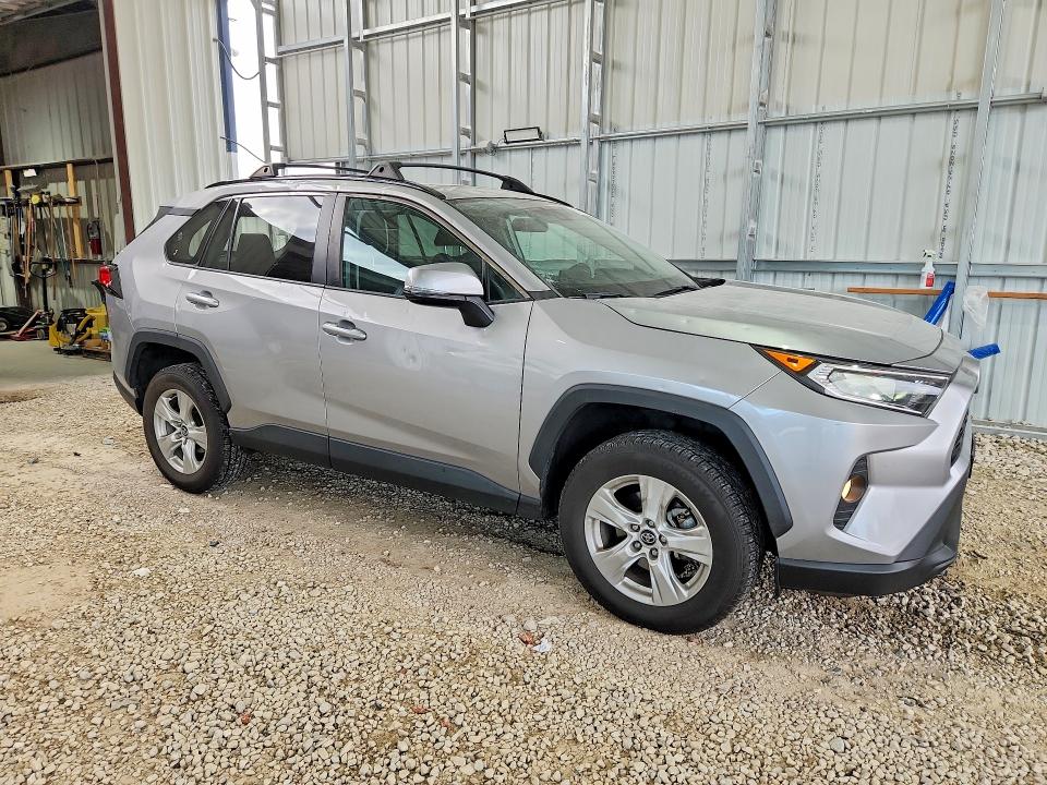 2021 Toyota Rav 4 VIN 2T3P1RFV7MC155182 COPART salvage auction — HAIL, Mo - Salvage Certificate Of Title, sold $11,000 on 2026-07-29 (photo 4)