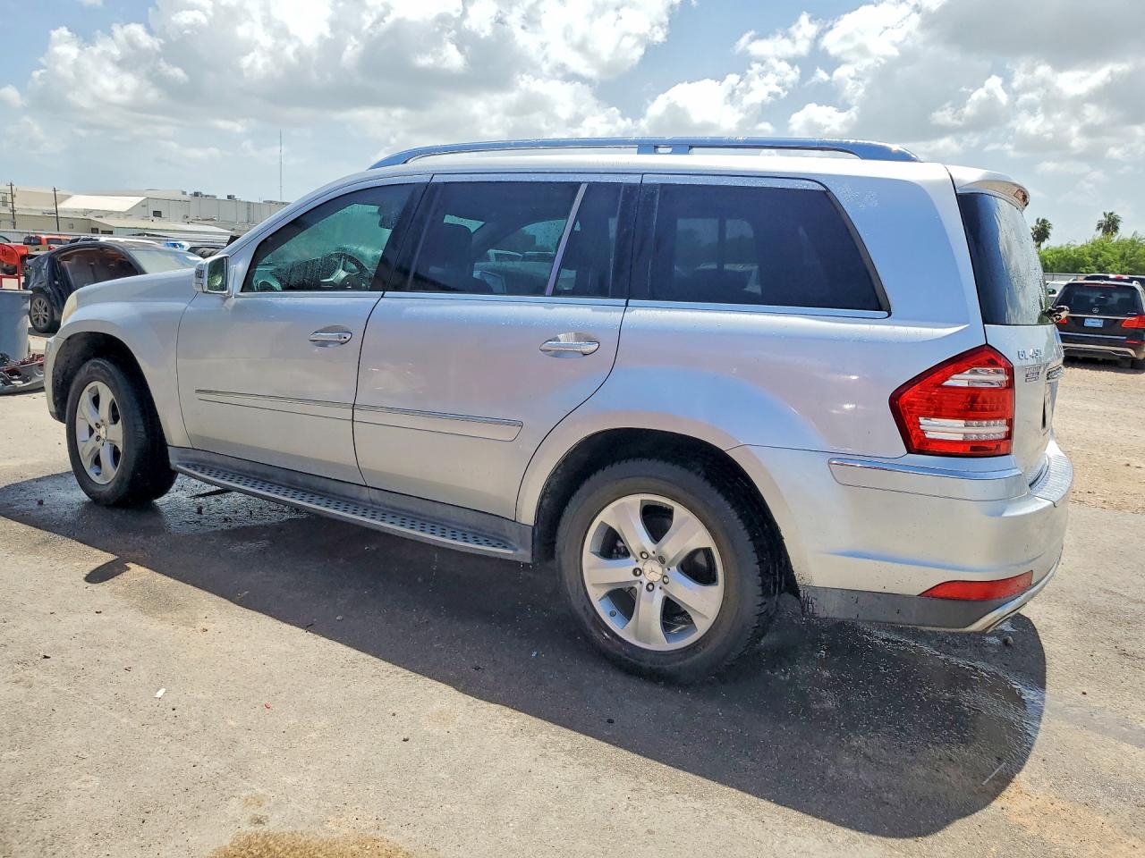 2011 Mercedes-Benz GL-Class VIN 4JGBF7BE4BA755203 COPART salvage auction — Minor Dent/Scratches, TX - CERTIFICATE OF TITLE, sold $1,200 on 2026-07-01 (photo 2)