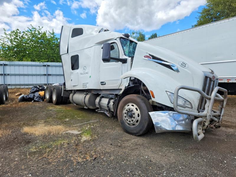 2022 Peterbilt All models VIN 1XPBD49X9ND803361 COPART salvage auction — ROLLOVER, OR - SALVAGE TITLE CERTIFICATE, sold $1,100 on 2026-07-30 (photo 1)