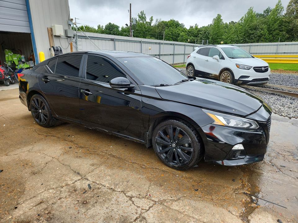 2022 Nissan VIN 1N4BL4CV2NN399671 COPART salvage auction — VANDALISM, Ms - Cert Of Title-Salvaged, sold $3,100 on 2026-07-23 (photo 4)