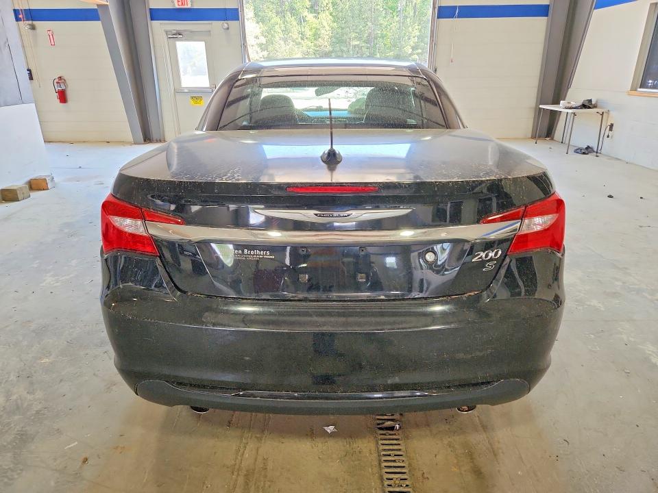 2013 Chrysler 200 VIN 1C3BCBGG0DN738330 COPART salvage auction — FRONT END, VA - CERT OF TITLE - SALVAGE, sold $325 on 2026-07-02 (photo 6)