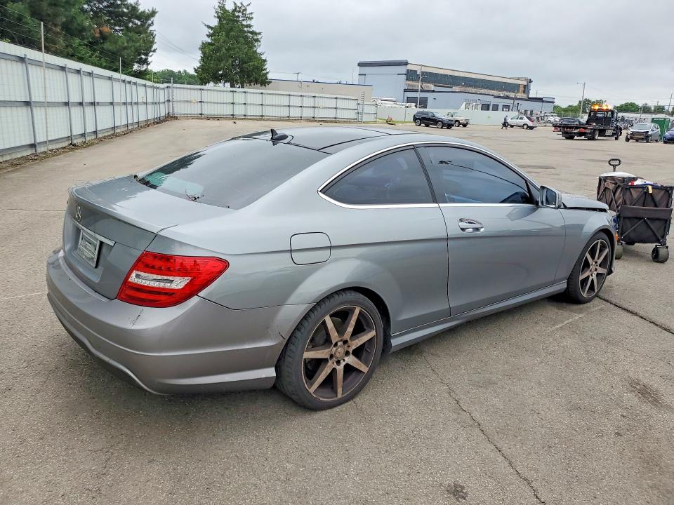 2015 Mercedes-benz C class VIN WDDGJ4HB5FG393993 COPART salvage auction — FRONT END, Oh - Cert Of Title-Salvage, sold $375 on 2026-07-08 (photo 3)