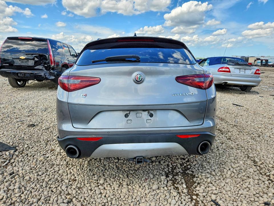 2018 Alfa romeo Stelvio VIN ZASFAKNN3J7C10647 COPART salvage auction — FRONT END, Il - Salvage Certificate, sold $1,100 on 2026-08-21 (photo 6)