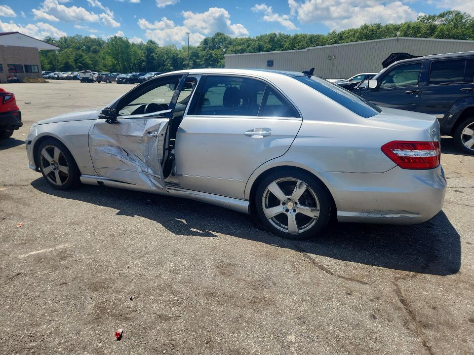 2011 Mercedes-benz E-class VIN WDDHF8HB1BA271979 COPART salvage auction — SIDE, CT - CERT OF TITLE-SALVAGE, sold $1,600 on 2026-07-14 (photo 2)