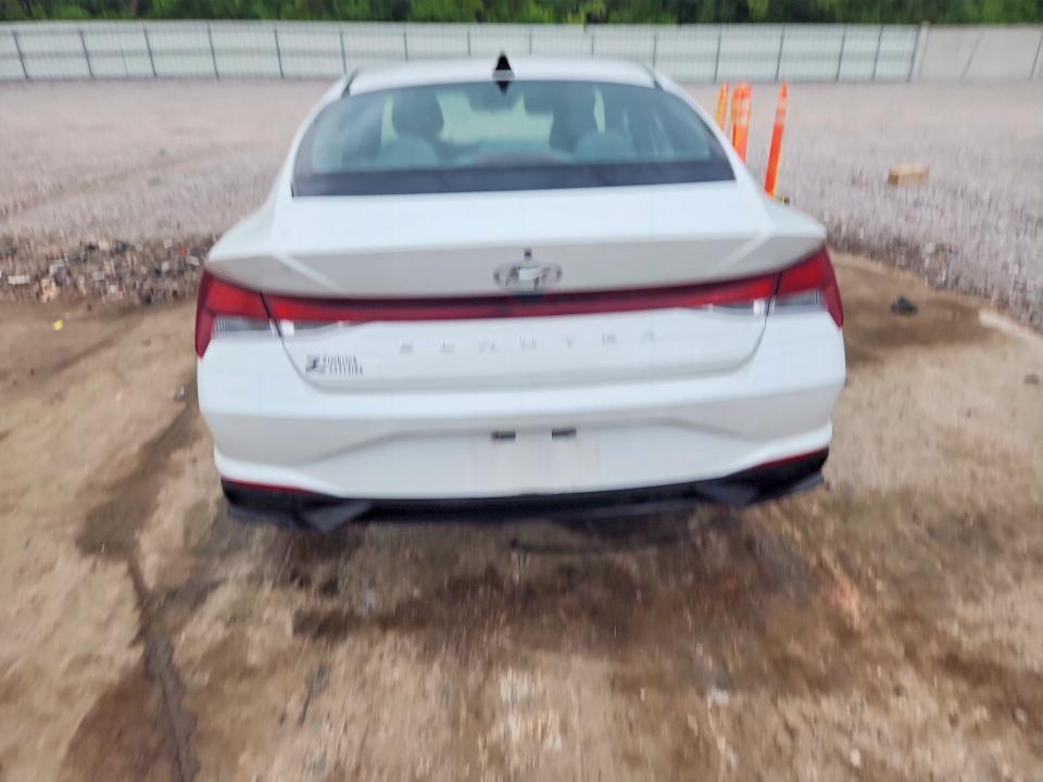 2022 Hyundai Elantra VIN 5NPLM4AG7NH061456 COPART salvage auction — HAIL, Wi - Junked Vehicle Bill Of Sale, sold $3,500 on 2026-07-06 (photo 6)