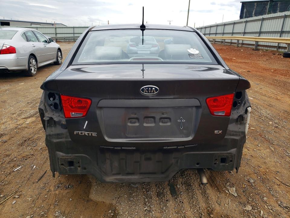 2010 Kia Forte VIN KNAFU4A20A5809859 COPART salvage auction — REAR END, Va - Cert Of Title - Salvage, sold $475 on 2026-07-06 (photo 6)