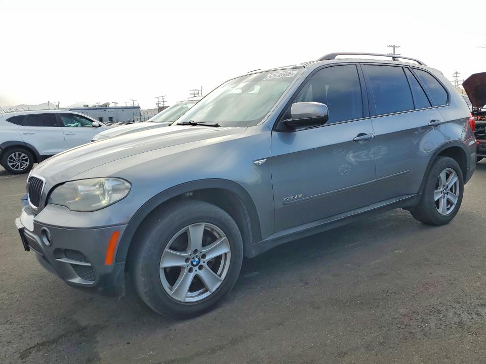 2013 BMW X5 VIN 5UXZV4C55D0G51932 COPART salvage auction — MINOR DENT/SCRATCHES, Ca - Dis/Dlr/Exp Only Clean Title, sold $625 on 2026-07-15 (photo 1)