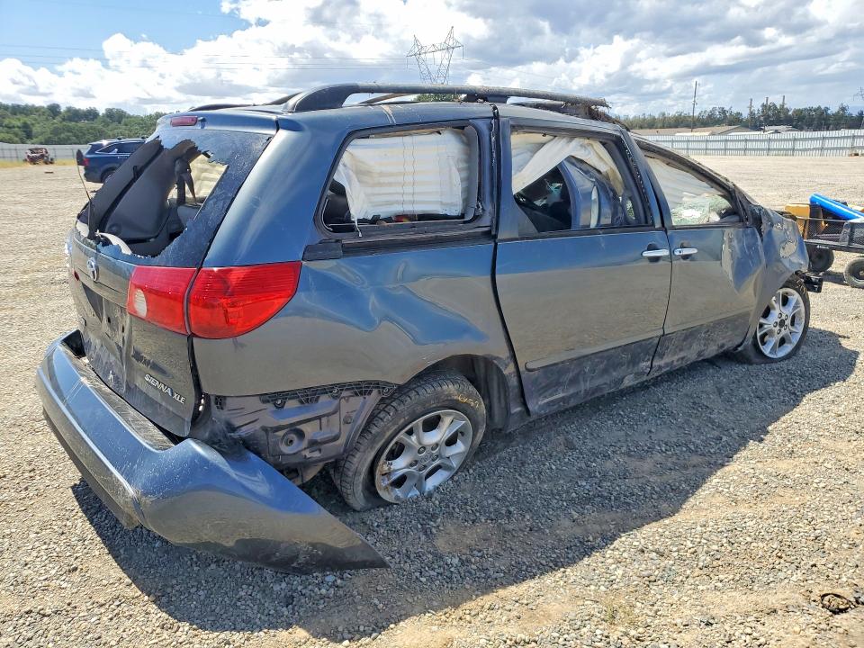 2006 Toyota Sienna VIN 5TDZA22C46S566238 COPART salvage auction — ROLLOVER, Ca - Salvage Certificate, sold $225 on 2026-07-24 (photo 3)
