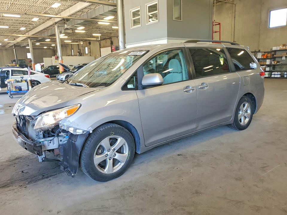 2013 Toyota VIN 5TDKK3DCXDS386986 COPART salvage auction — FRONT END, MN - CERT OF TITLE-SALVAGE, sold $2,800 on 2026-07-07 (photo 1)