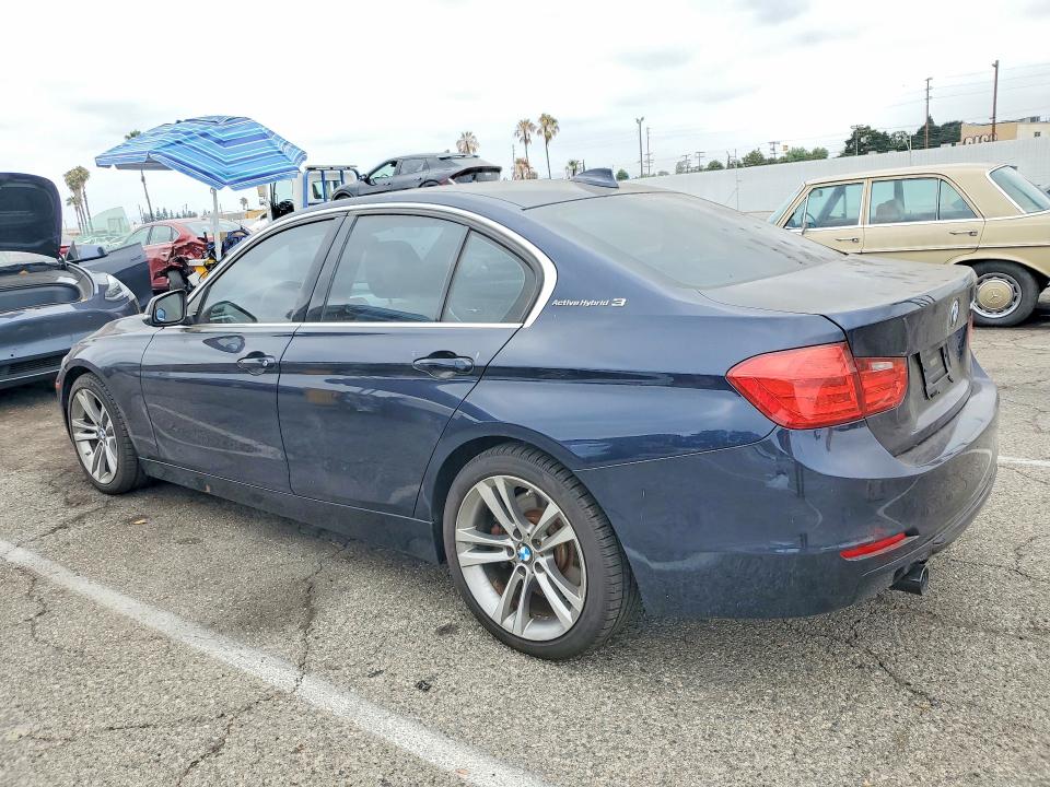 2013 BMW 3er VIN WBA3F9C50DF484159 COPART salvage auction — NORMAL WEAR, Ca - Dis/Dlr/Exp Only Clean Title, sold $700 on 2026-07-28 (photo 2)