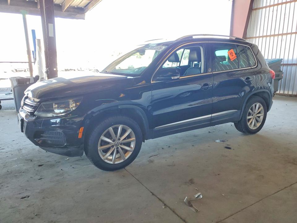 2017 Volkswagen Tiguan VIN WVGRV7AX1HK002722 — COPART salvage auction photo