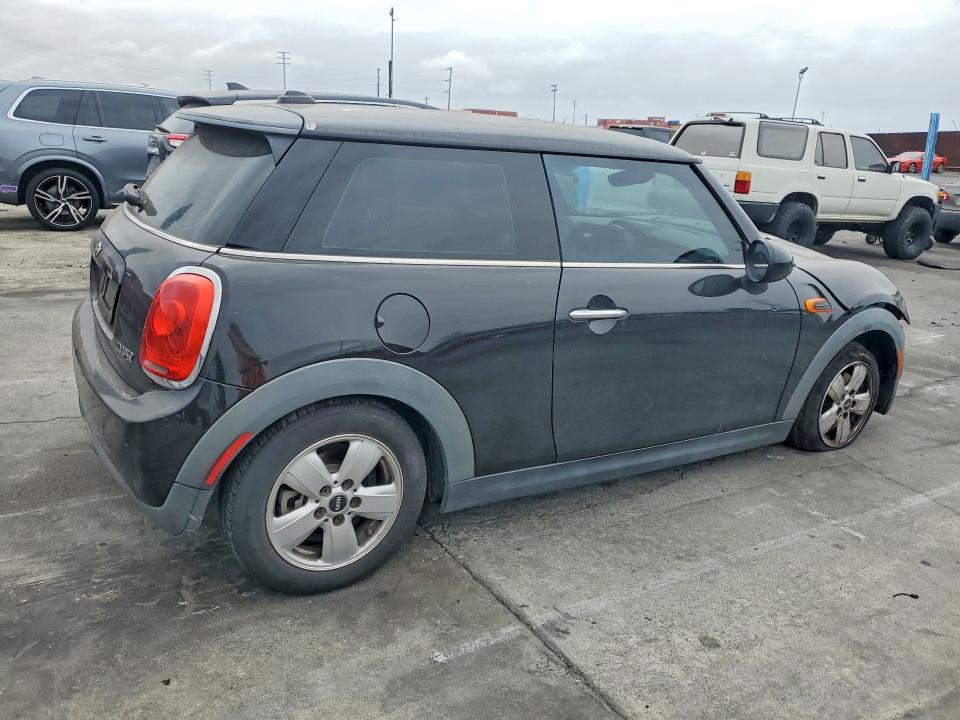 2016 Mini Cooper VIN WMWXP5C56GT739233 COPART salvage auction — FRONT END, Ca - Dis/Dlr/Exp Only Clean Title, sold $625 on 2026-07-22 (photo 3)