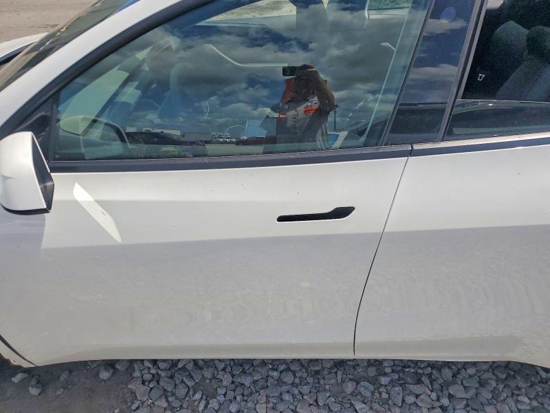 2026 Tesla Model y VIN 7SAYGDEE4TA390861 COPART salvage auction — FRONT END, Fl - Cert Of Title Slvg Rebuildable, sold $11,300 on 2026-07-13 (photo 7)