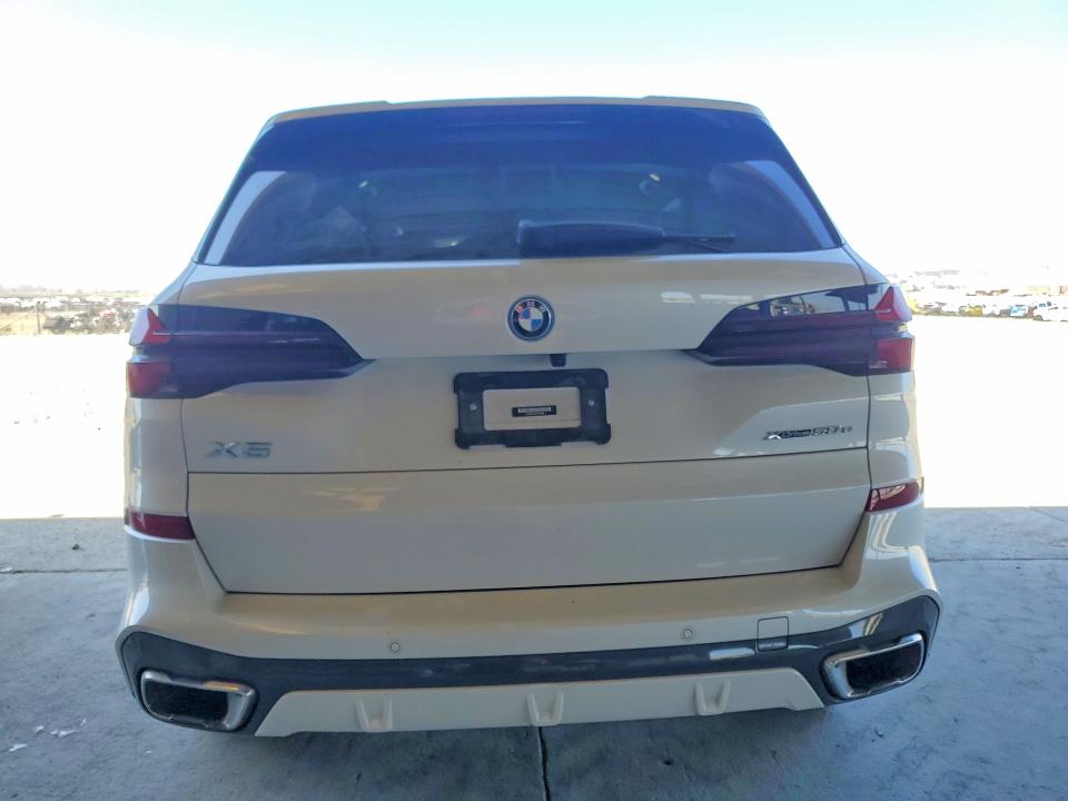 2024 BMW X5 VIN 5UX43EU04R9T34586 COPART salvage auction — FRONT END, Ca - Salvage Certificate, sold $35,500 on 2026-08-20 (photo 6)