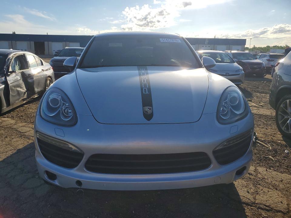 2012 Porsche Cayenne VIN WP1AA2A26CLA09784 COPART salvage auction — WATER/FLOOD, Mi - Cert Of Title-Flood Vehicle, sold $1,150 on 2026-07-10 (photo 5)