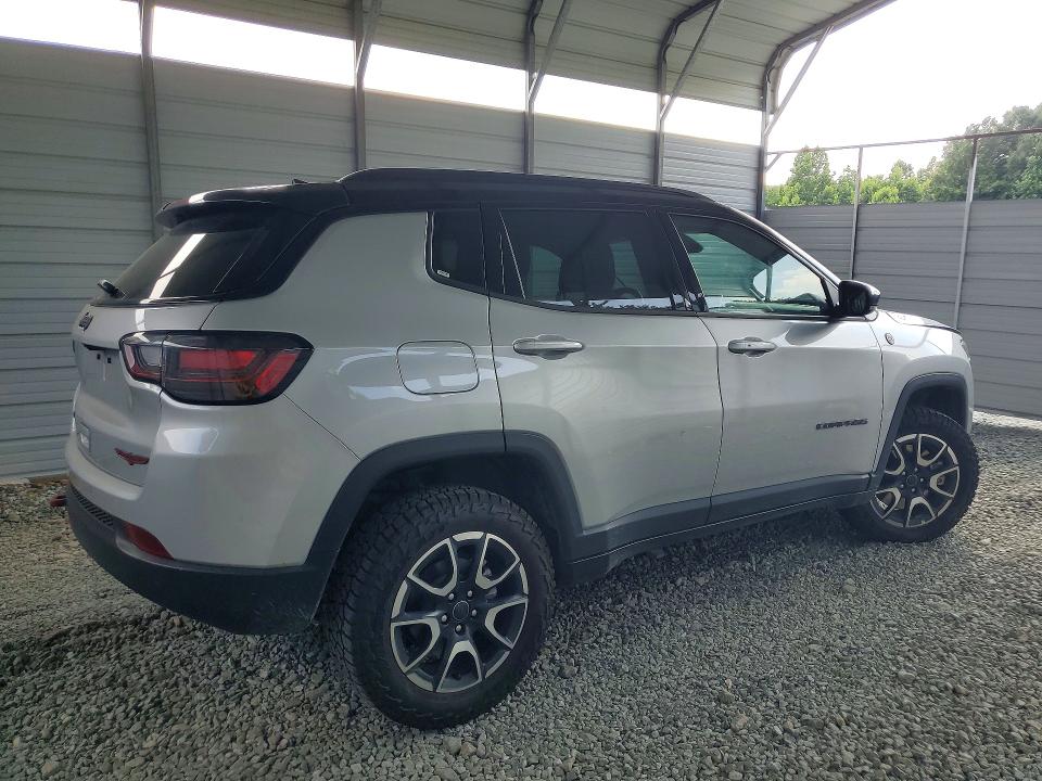 2025 Jeep Compass VIN 3C4NJDDN7ST626568 COPART salvage auction — FRONT END, TN - CERTIFICATE OF TITLE, sold $9,700 on 2026-08-26 (photo 3)