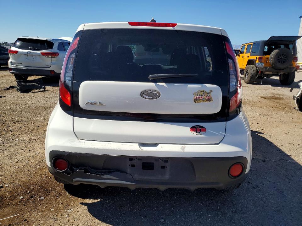 2018 Kia Soul VIN KNDJN2A23J7904886 COPART salvage auction — VANDALISM, Az - Cert Of Title - Salvage, sold $2,000 on 2026-07-06 (photo 6)
