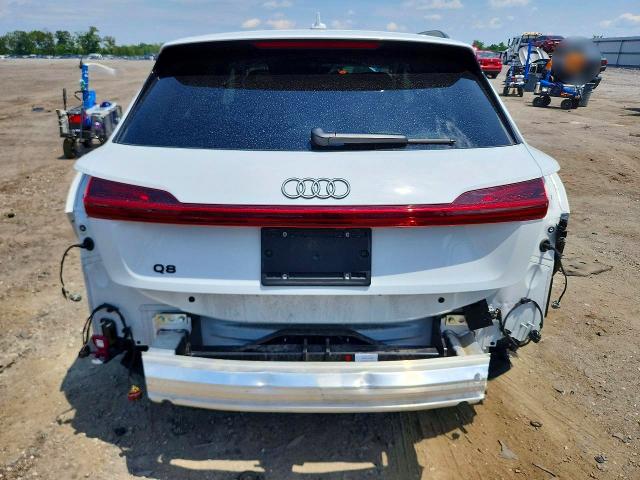 2024 Audi Q8 VIN WA14AAGE9RB054964 COPART salvage auction — FRONT END, Va - Cert Of Title - Salvage, sold $15,900 on 2026-07-29 (photo 6)