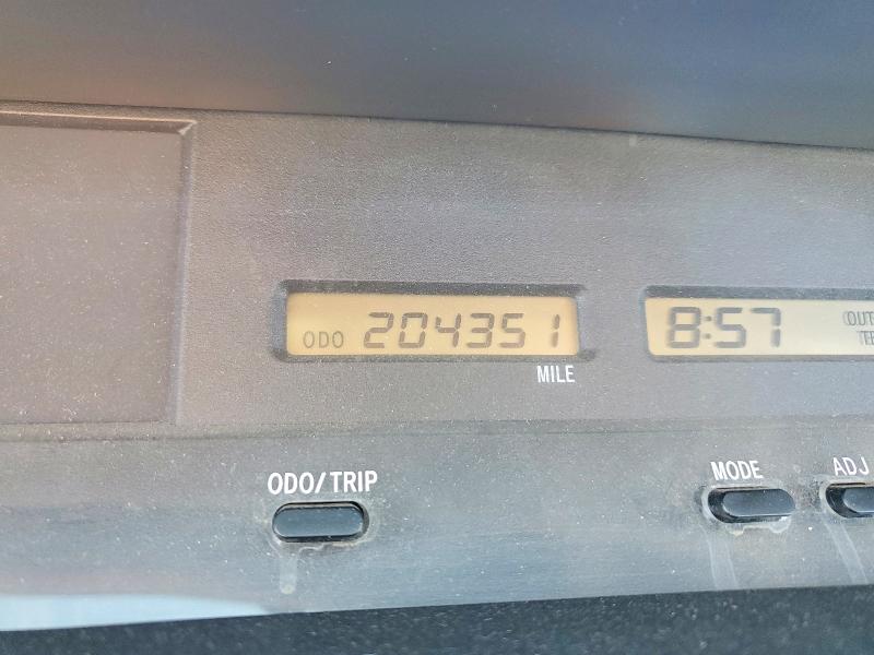 2001 Toyota Avalon VIN 4T1BF28BX1U152916 COPART salvage auction — FRONT END, CA - SALVAGE CERTIFICATE, sold $525 on 2026-07-08 (photo 9)
