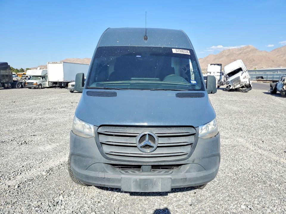 2019 Mercedes-benz Sprinter VIN WD4PF1CD8KP109176 COPART salvage auction — SIDE, Tx - Certificate Of Title (P), sold $3,900 on 2026-07-29 (photo 5)