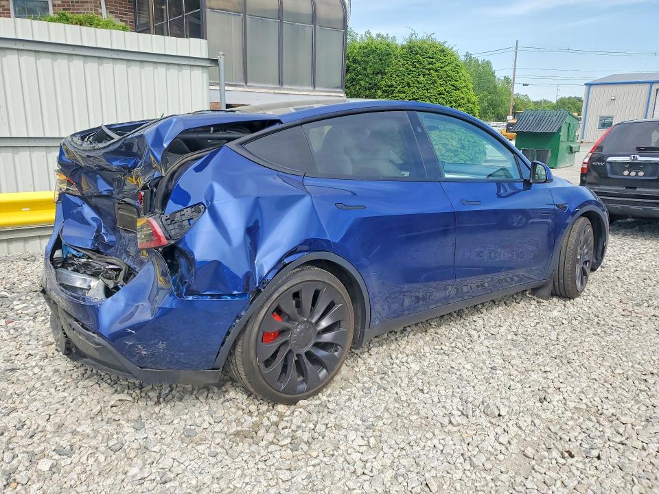 2025 Tesla Model y VIN 7SAYGDEF6SA352748 COPART salvage auction — REAR END, Ma - Cert Of Title-Salvage, sold $13,300 on 2026-07-09 (photo 3)