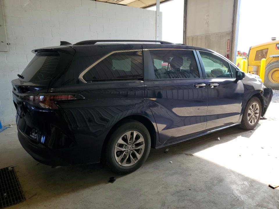 2023 Toyota Sienna VIN 5TDYRKEC4PS172742 COPART salvage auction — FRONT END, Mo - Salvage Certificate Of Title, sold $10,700 on 2026-07-28 (photo 3)