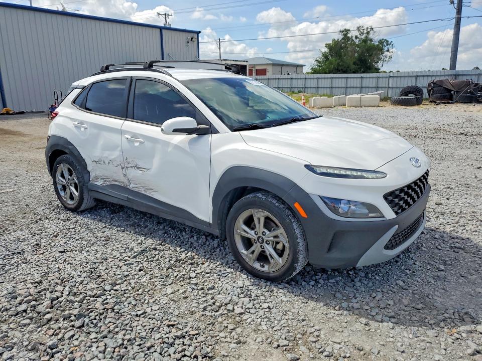 2022 Hyundai Kona VIN KM8K62AB2NU782381 COPART salvage auction — ROLLOVER, Salvage Title, sold $15 on 2026-07-24 (photo 4)
