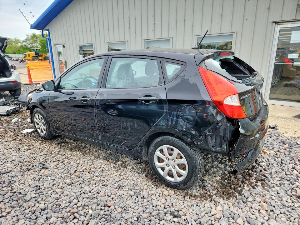 2013 Hyundai VIN KMHCT5AE0DU093852 COPART salvage auction — VANDALISM, Il - Salvage Certificate, sold $575 on 2026-07-27 (photo 2)