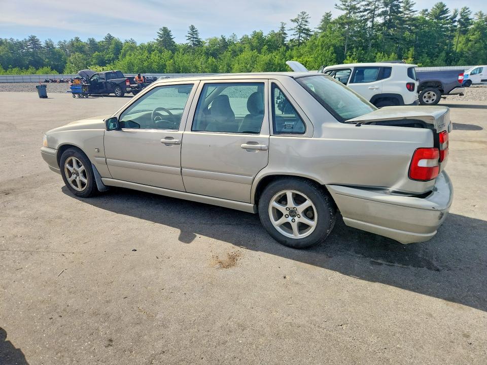 2000 Volvo S70 VIN YV1LS61JXY2631253 COPART salvage auction — REAR END, ME - CERTIFICATE OF TITLE, sold $300 on 2026-07-08 (photo 2)