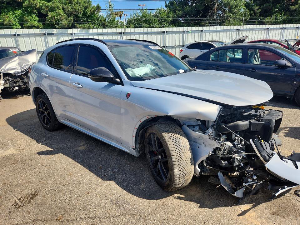 2021 Alfa romeo Stelvio VIN ZASPAKBN6M7D15373 COPART salvage auction — FRONT END, Oh - Cert Of Title-Salvage, sold $2,150 on 2026-07-08 (photo 4)