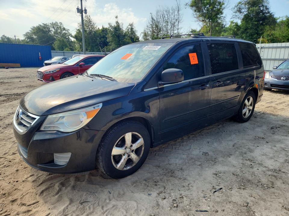 2011 Volkswagen Routan VIN 2V4RW3DG8BR717680 COPART salvage auction — MINOR DENT/SCRATCHES, Fl - Certificate Of Title, sold $125 on 2026-07-31 (photo 1)