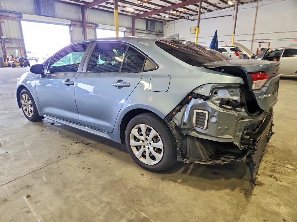 2022 Toyota Corolla VIN JTDEPMAE4NJ222996 COPART salvage auction — REAR END, Fl - Cert Of Title Slvg Rebuildable, sold $6,600 on 2026-07-08 (photo 2)