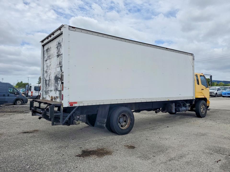 2010 Mitsubishi Fm65f VIN JL6FJP1E7AK008264 COPART salvage auction — MINOR DENT/SCRATCHES, FL - CERTIFICATE OF TITLE, sold $2,350 on 2026-07-29 (photo 3)