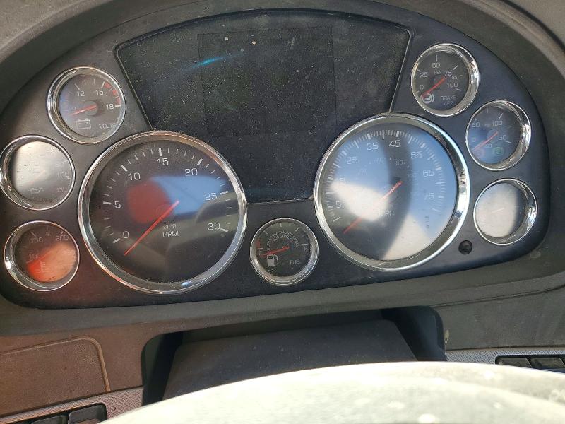 2018 Kenworth T880 VIN 1NKZXPEX4JJ223363 COPART salvage auction — ROLLOVER, IA - CERT OF TITLE-SALVAGE TITLE, sold $17,800 on 2026-07-09 (photo 8)