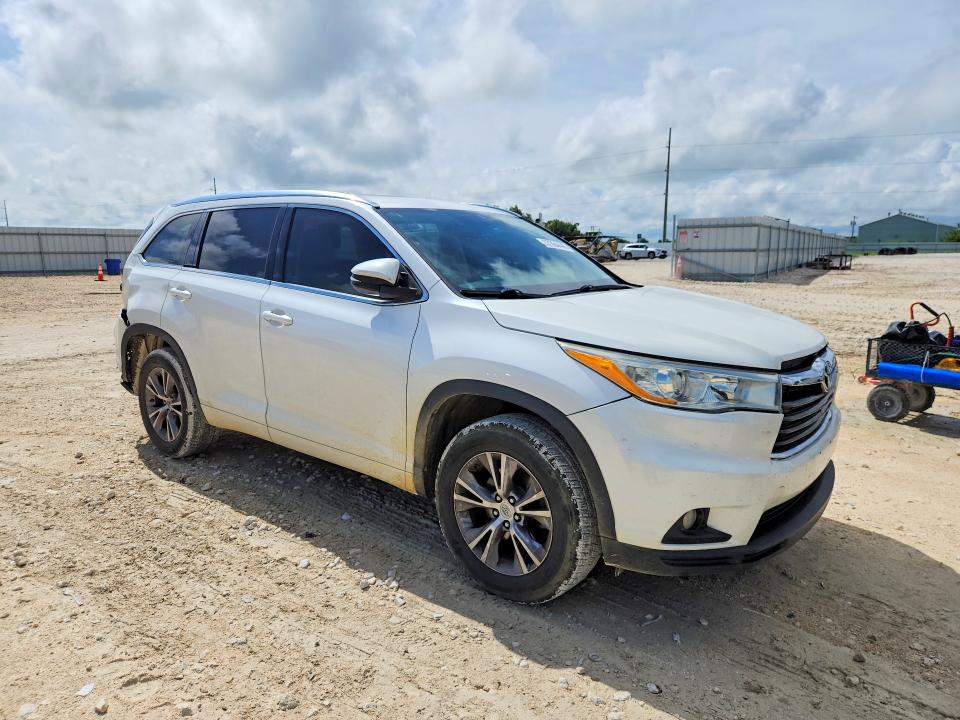2015 Toyota Highlander VIN 5TDKKRFH7FS054230 COPART salvage auction — REAR END, Tx - Salvage Vehicle Title, sold $4,800 on 2026-08-27 (photo 4)