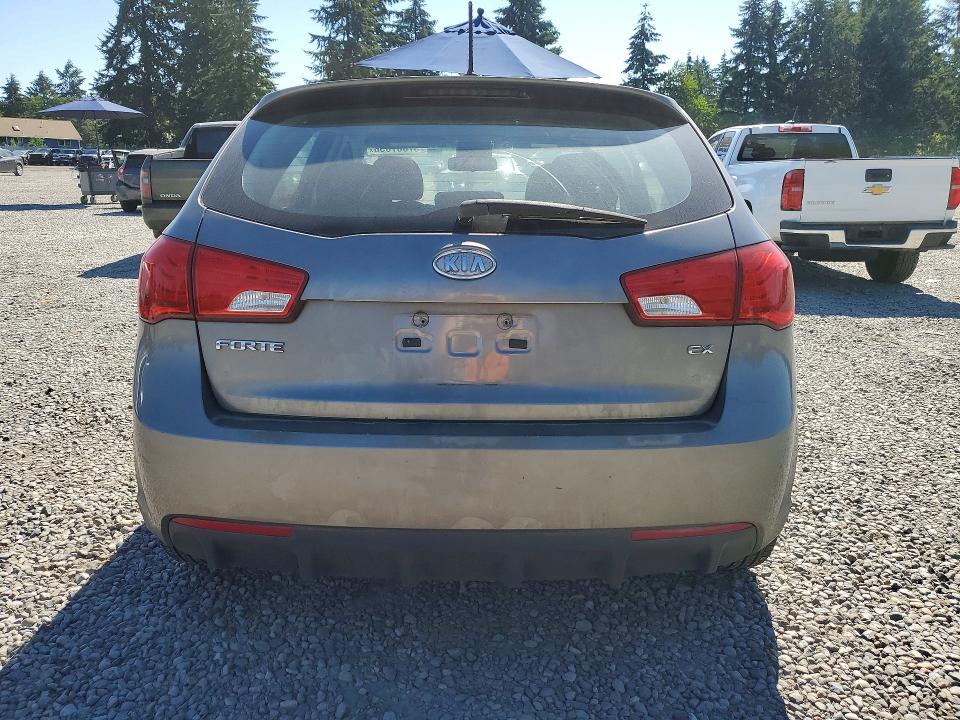 2013 Kia Forte VIN KNAFU5A23D5656050 COPART salvage auction — REAR END, WA - VEHICLE CERT OF OWNERSHIP-TITL, sold $500 on 2026-07-31 (photo 6)