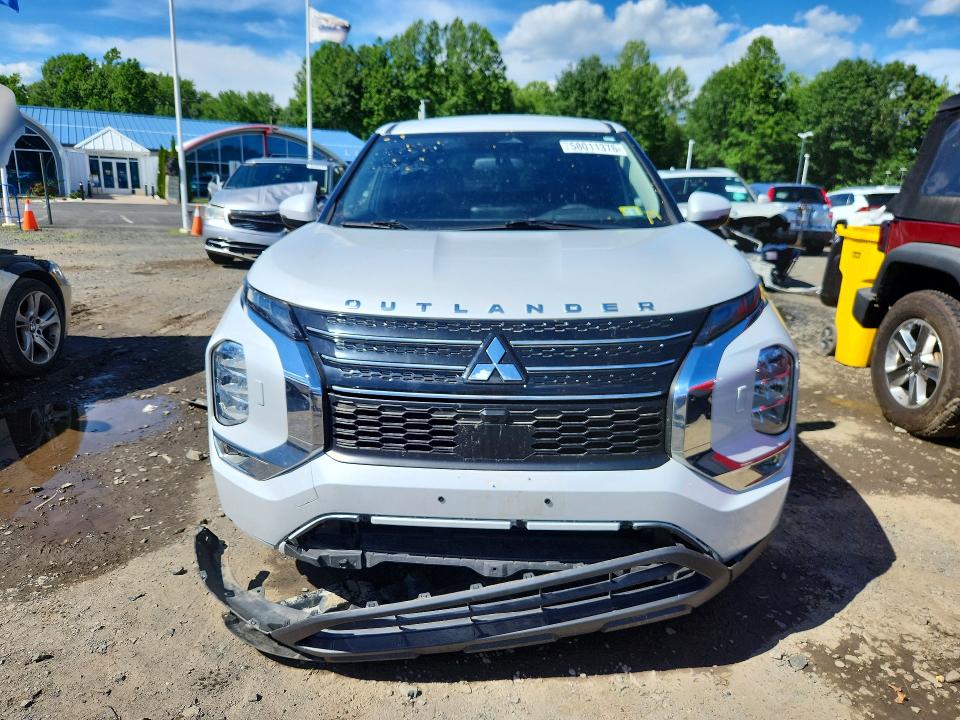 2022 Mitsubishi Outlander VIN JA4J4TA8XNZ023460 COPART salvage auction — FRONT END, Vt - Certificate Of Title, sold $450 on 2026-07-28 (photo 5)