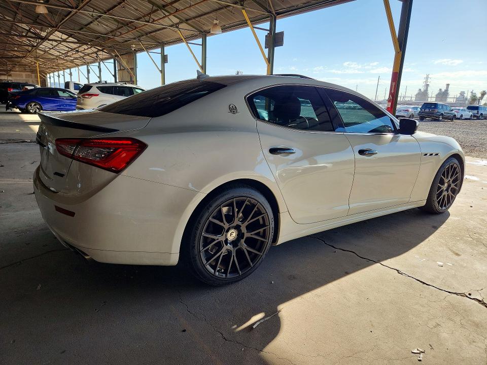 2015 Maserati Ghibli VIN ZAM57XSA9F1159209 COPART salvage auction — MINOR DENT/SCRATCHES, Az - Cert Of Title - Salvage, sold $5,500 on 2026-07-08 (photo 3)