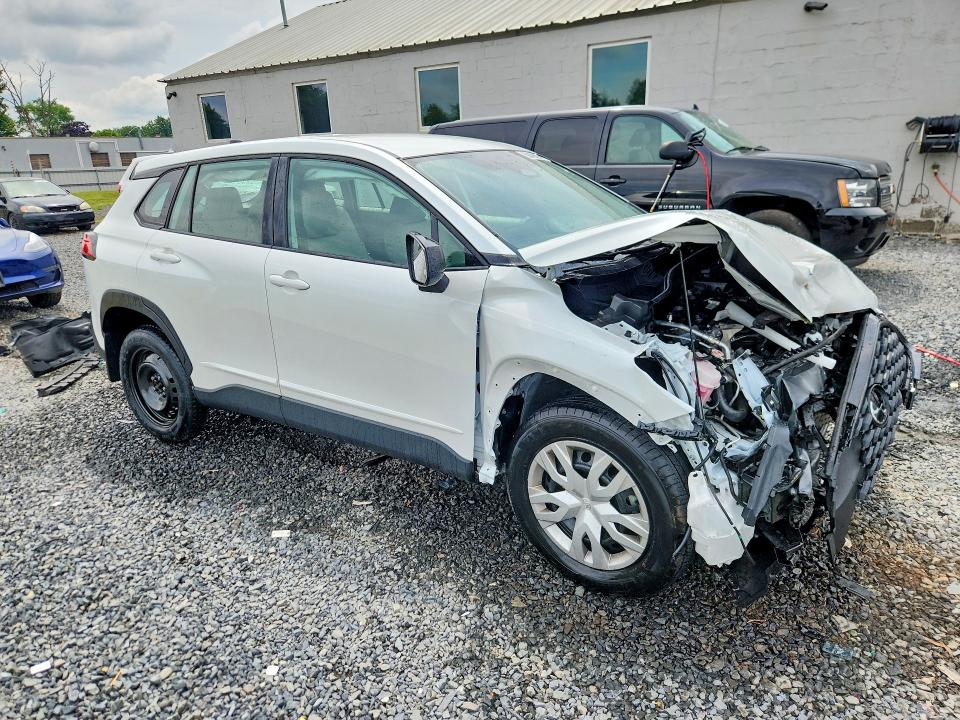 2025 Toyota Corolla cross VIN 7MUAAABG5SV130332 COPART salvage auction — FRONT END, NJ - CERT OF TITLE-SALVAGE, sold $5,200 on 2026-07-31 (photo 4)