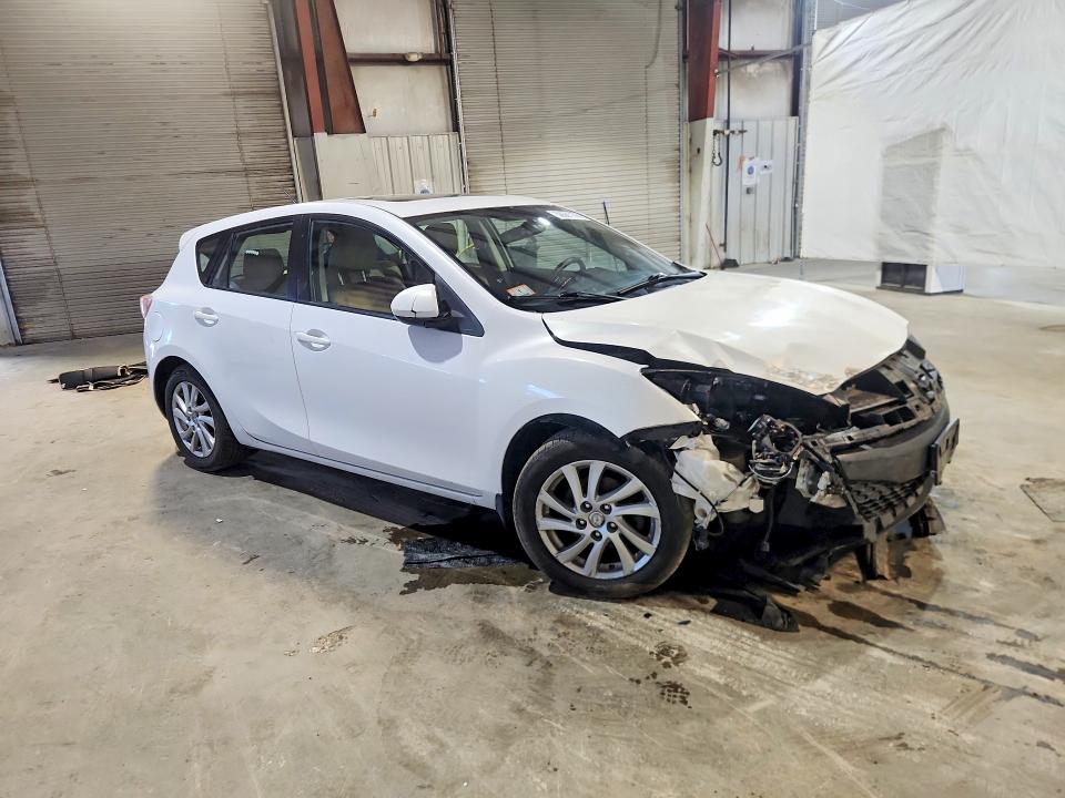 2012 Mazda 3 VIN JM1BL1M88C1695431 COPART salvage auction — FRONT END, Ma - Cert Of Title-Reconstrctd Coll, sold $375 on 2026-07-06 (photo 4)